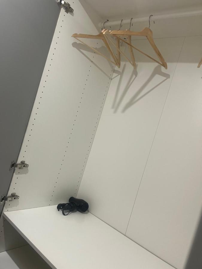 런던 Large Modern Studio Flat 아파트 외부 사진